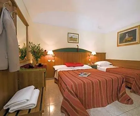 Altavilla Hotel 2*