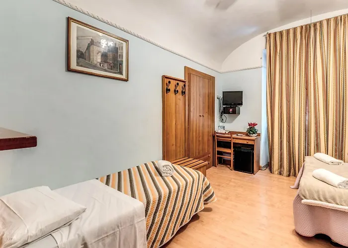 阿尔塔维拉酒店 2*